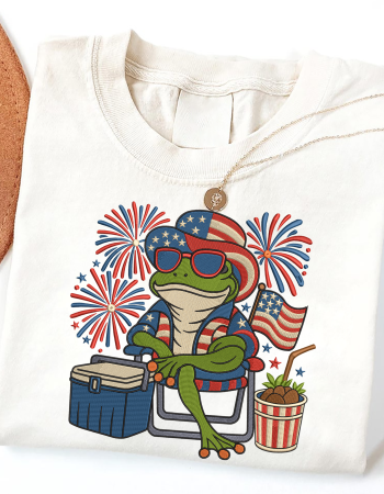 Patriotic Frog Embroidered Sweatshirt – Funny 4th of July Crewneck for Summer BBQ & Fireworks