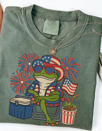Patriotic Frog Embroidered Sweatshirt – Funny 4th of July Crewneck for Summer BBQ & Fireworks