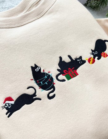 Christmas Cats Embroidered Sweatshirt – Sand Unisex Pullover