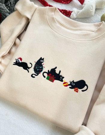 Christmas Cats Embroidered Sweatshirt – Sand Unisex Pullover
