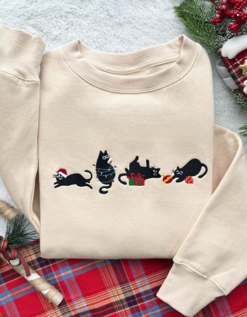 Christmas Cats Embroidered Sweatshirt – Sand Unisex Pullover