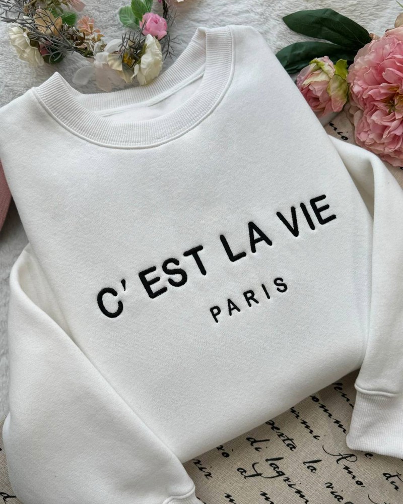 C’EST LA VIE Paris Embroidered Sweatshirt – White Unisex Pullover